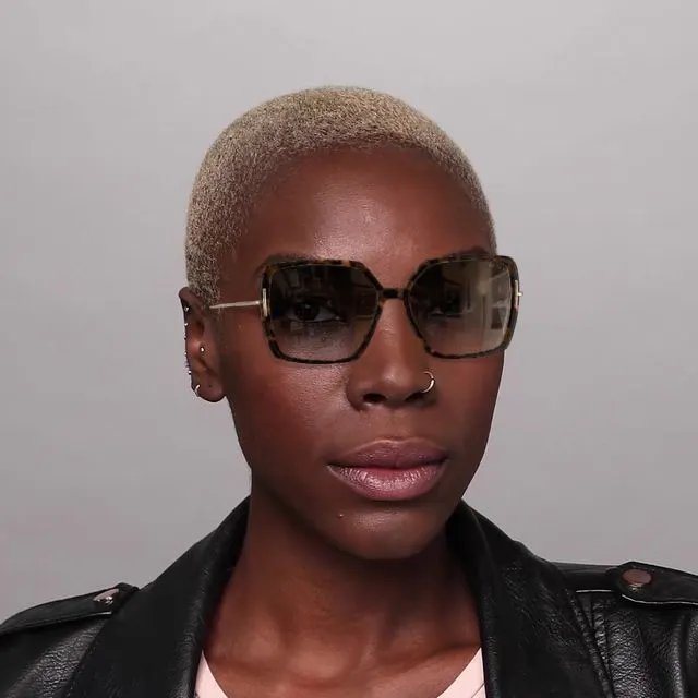 On_Model_Female01, Tom Ford FT 1039 Sunglasses