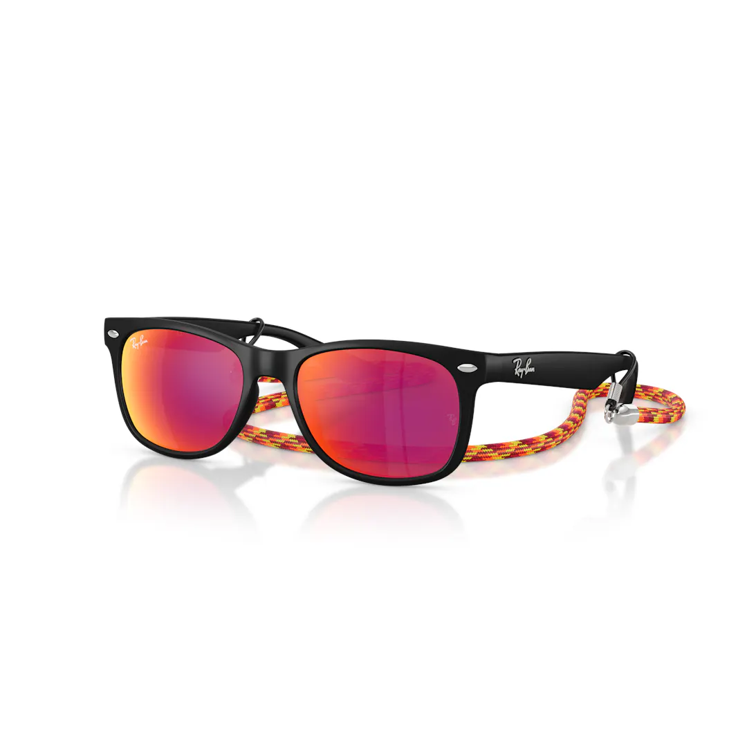 Ray-Ban New Wayfarer Kids 0RJ9052S Solbriller - Firkantede Sort Spejlede Linser Ray-Ban New Wayfarer Kids 0RJ9052S Solbriller - Firkantede Sort Spejlede Linser