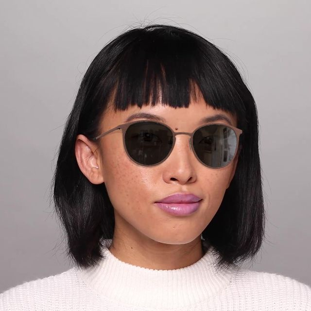 On_Model_Female03 Seen SNSF0022 (PPG0) Sunglasses Grey / Pink