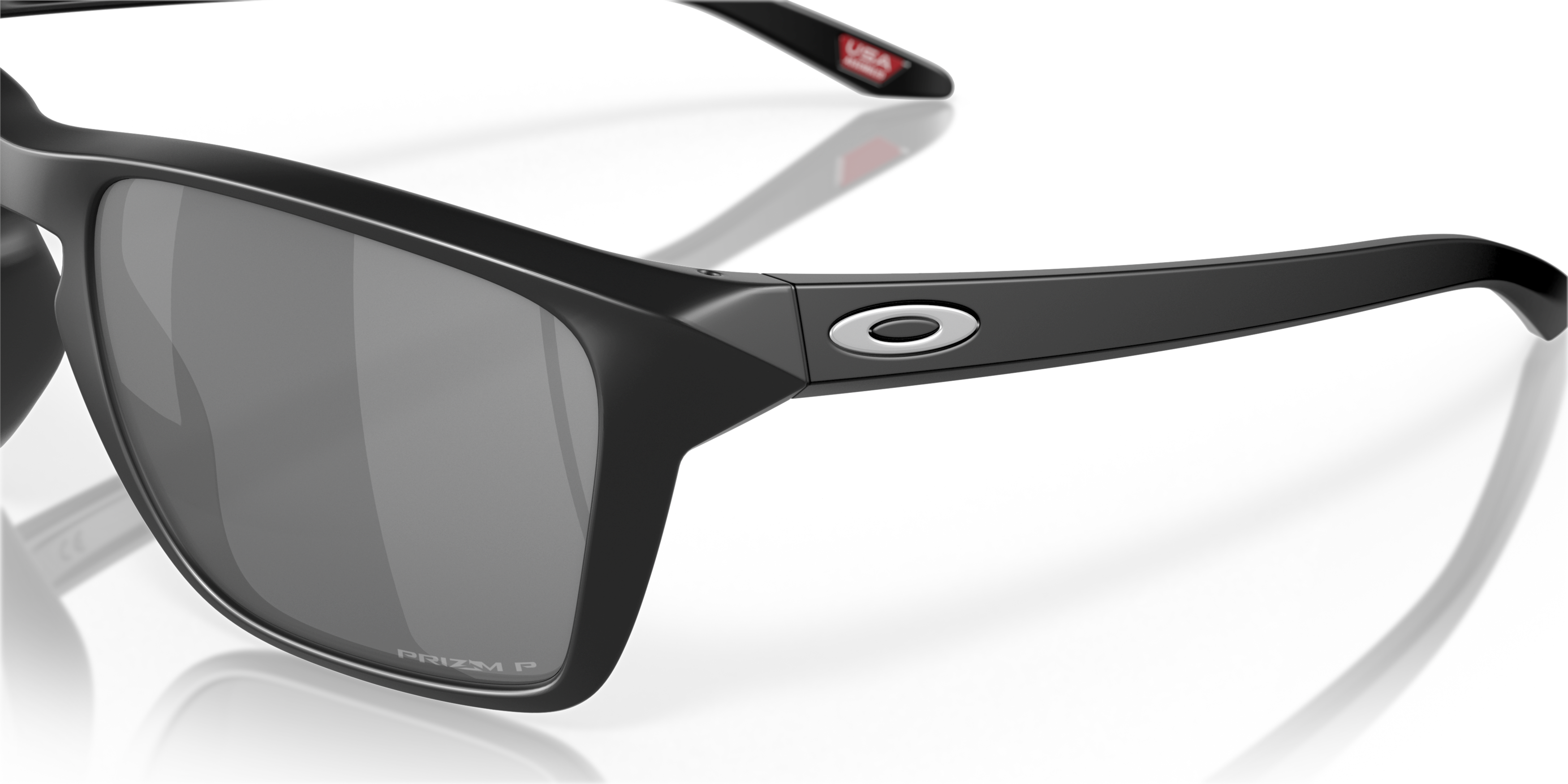 Detail01 Oakley Sylas OO 9448 (944804) Sunglasses Blue / Transparent
