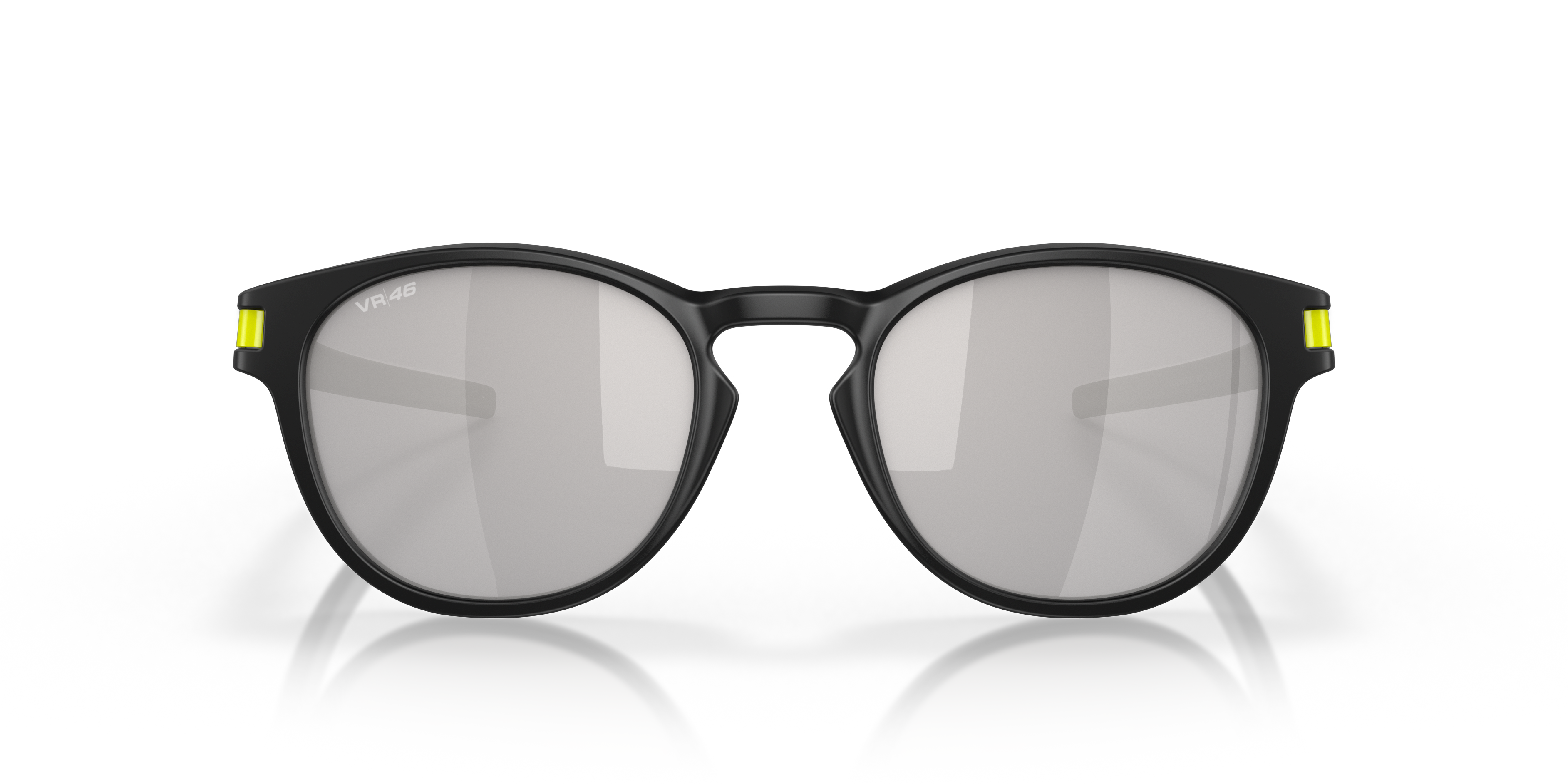 Front Oakley Latch OO 9265 Sunglasses Silver / Black