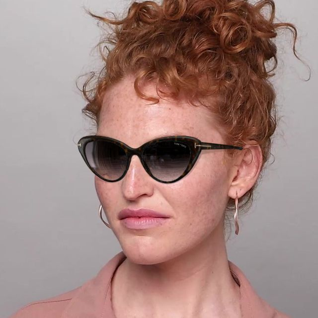 On_Model_Female02 Tom Ford Harlow FT0869 Sunglasses Brown / Havana